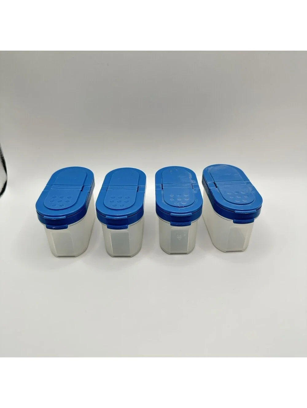 Tupperware Modular Mates Spice Container Shakers #1843 W/Blue Lids Set Of 4